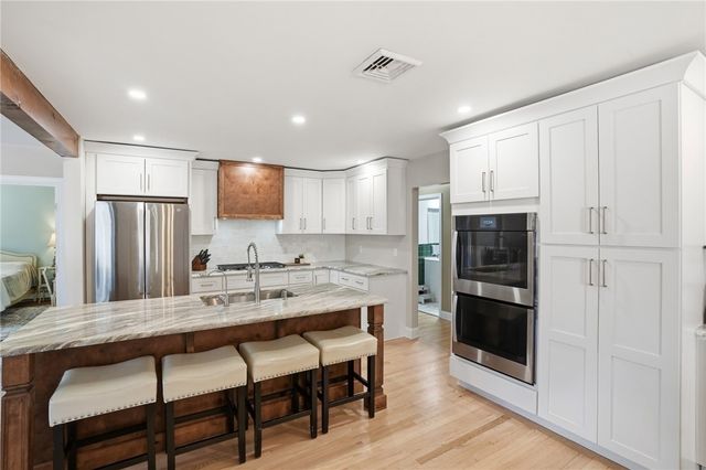 242 Bretton Woods Drive, Cranston, RI 02920