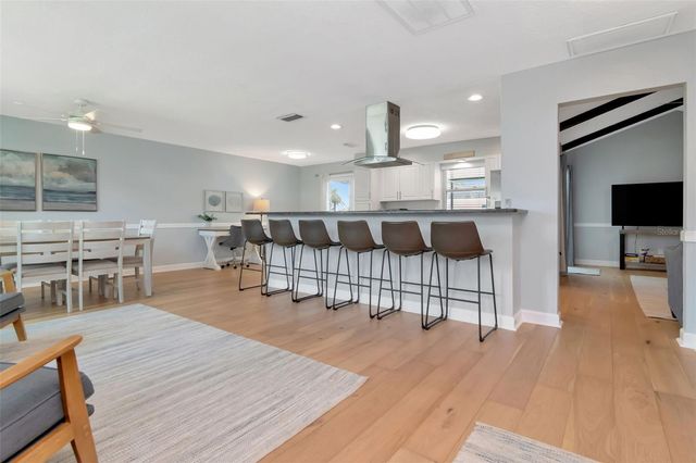 4712 114TH STREET N, St Petersburg, FL 33708