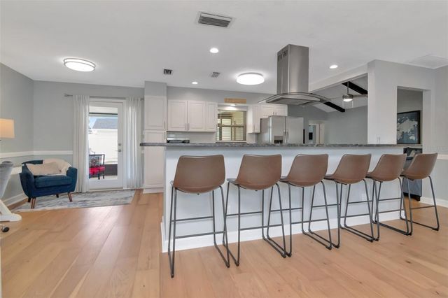 4712 114TH STREET N, St Petersburg, FL 33708