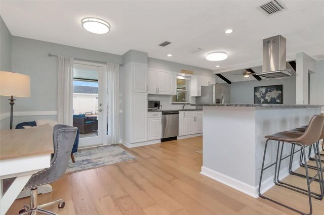 4712 114TH STREET N, St Petersburg, FL 33708