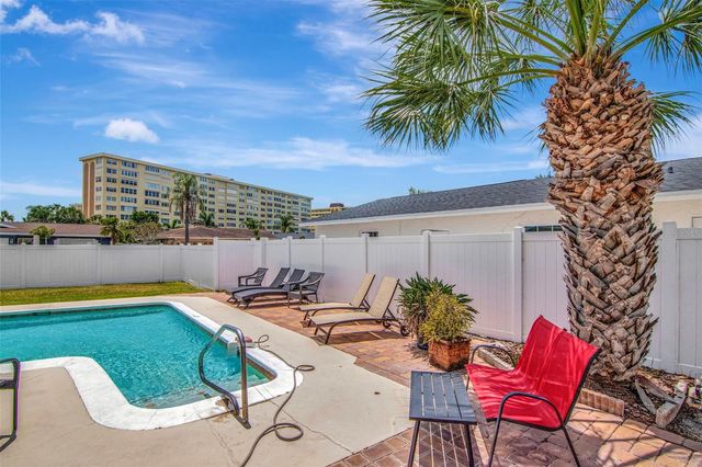 4712 114TH STREET N, St Petersburg, FL 33708