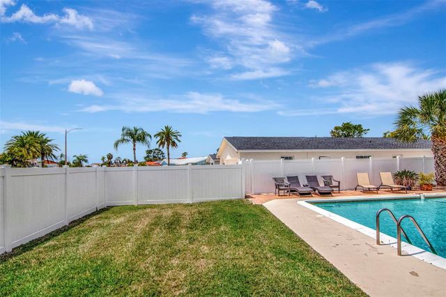 4712 114TH STREET N, St Petersburg, FL 33708