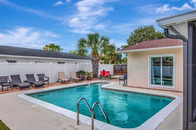 4712 114TH STREET N, St Petersburg, FL 33708