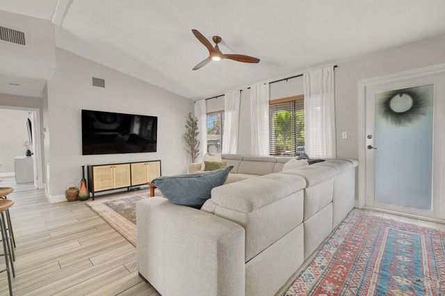 2824 NW 6th Avenue, Wilton Manors, FL 33311