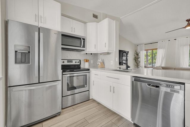 2824 NW 6th Avenue, Wilton Manors, FL 33311