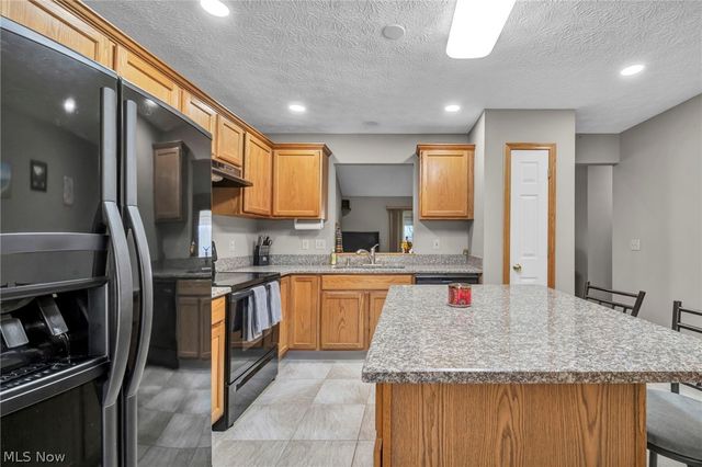 12804 Heritage Trail, North Royalton, OH 44133