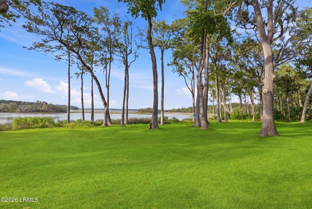 82 Plantation House Drive, Bluffton, SC 29910