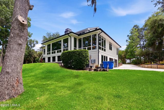 82 Plantation House Drive, Bluffton, SC 29910