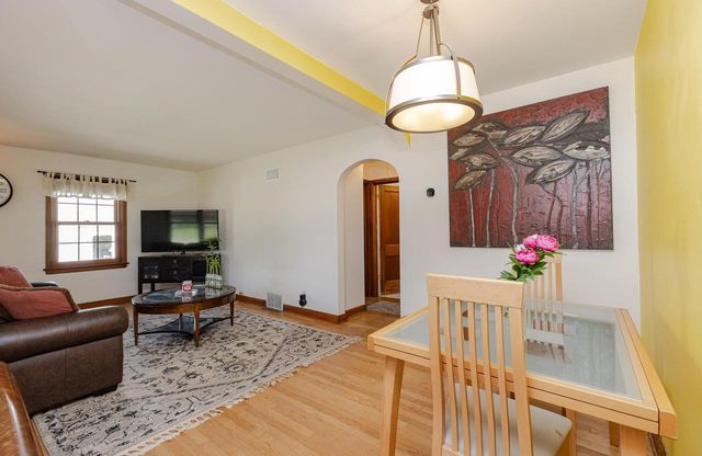 2876 86th STREET, West Allis, WI 53227