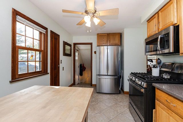 2876 86th STREET, West Allis, WI 53227