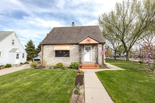 2876 86th STREET, West Allis, WI 53227