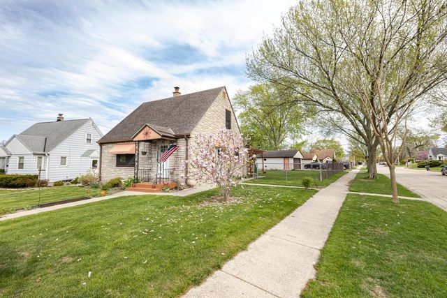 2876 86th STREET, West Allis, WI 53227