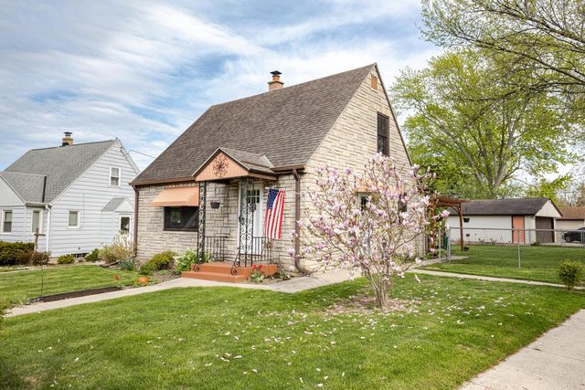 2876 86th STREET, West Allis, WI 53227