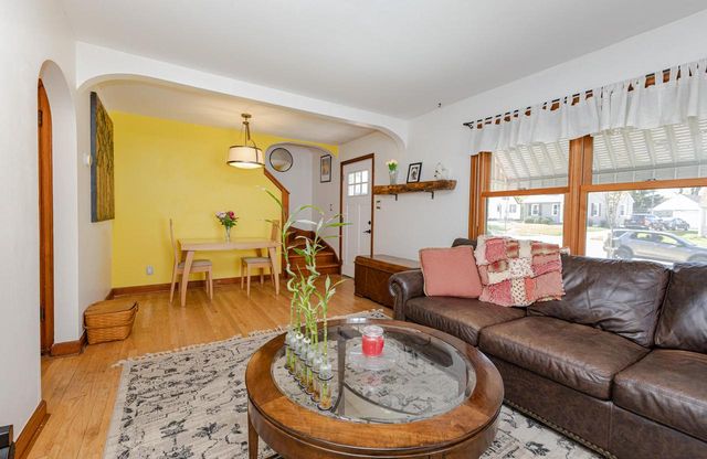 2876 86th STREET, West Allis, WI 53227