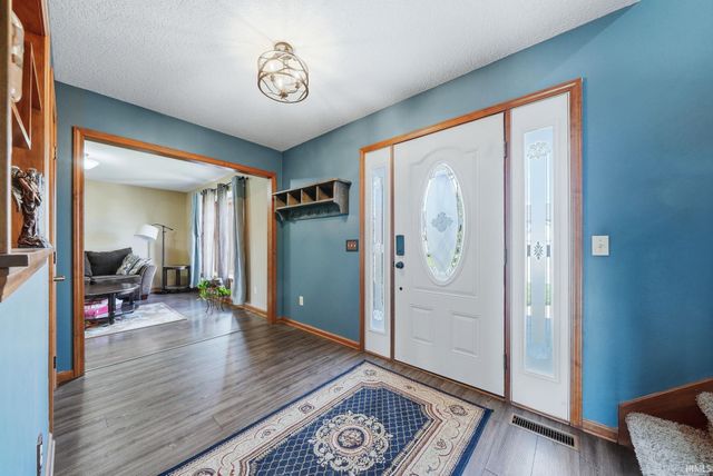 1718 Noble Kinsmen Place, Fort Wayne, IN 46818