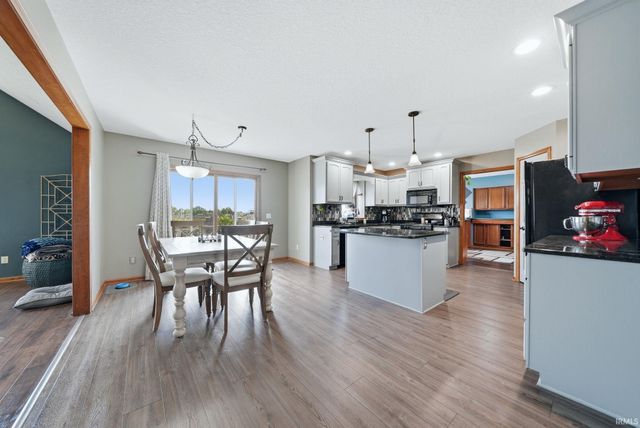 1718 Noble Kinsmen Place, Fort Wayne, IN 46818