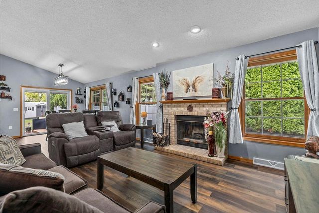 N1391 WOODLAND DRIVE, Greenville, WI 54942