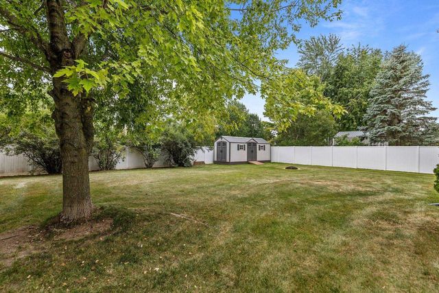 N1391 WOODLAND DRIVE, Greenville, WI 54942