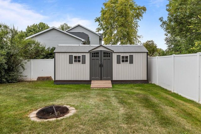 N1391 WOODLAND DRIVE, Greenville, WI 54942