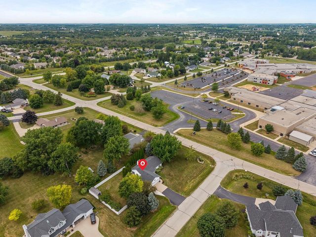 N1391 WOODLAND DRIVE, Greenville, WI 54942