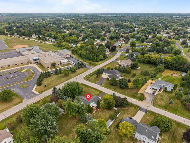 N1391 WOODLAND DRIVE, Greenville, WI 54942