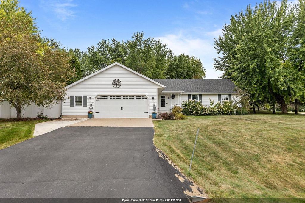 N1391 WOODLAND DRIVE, Greenville, WI 54942
