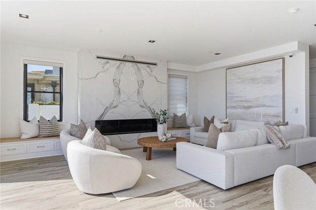 17007 Edgewater Lane, Huntington Beach, CA 92649