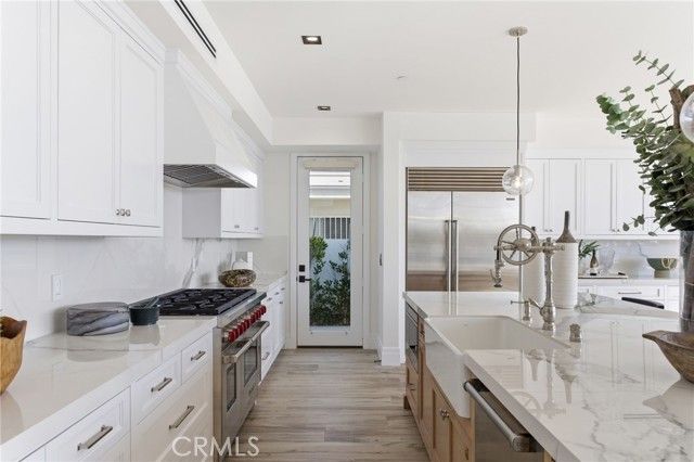 17007 Edgewater Lane, Huntington Beach, CA 92649