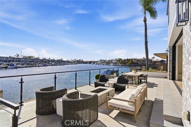 17007 Edgewater Lane, Huntington Beach, CA 92649