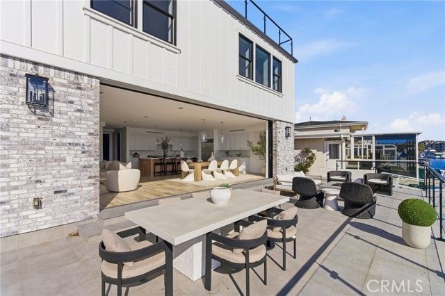 17007 Edgewater Lane, Huntington Beach, CA 92649