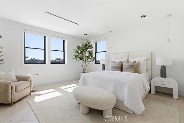 17007 Edgewater Lane, Huntington Beach, CA 92649