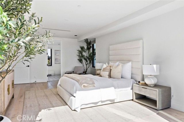 17007 Edgewater Lane, Huntington Beach, CA 92649