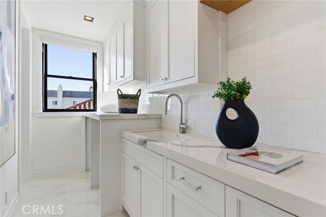 17007 Edgewater Lane, Huntington Beach, CA 92649