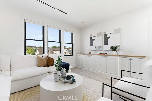 17007 Edgewater Lane, Huntington Beach, CA 92649