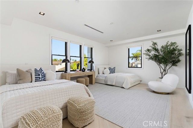 17007 Edgewater Lane, Huntington Beach, CA 92649