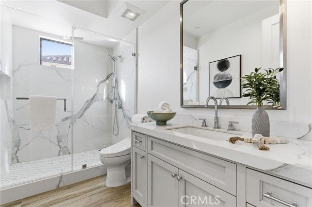 17007 Edgewater Lane, Huntington Beach, CA 92649