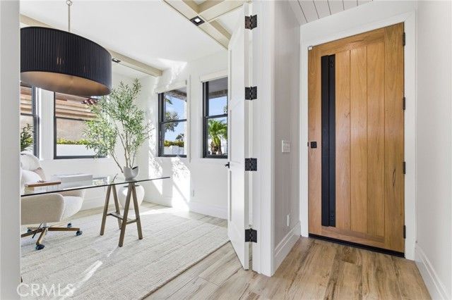 17007 Edgewater Lane, Huntington Beach, CA 92649