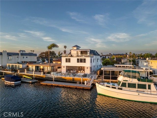 17007 Edgewater Lane, Huntington Beach, CA 92649