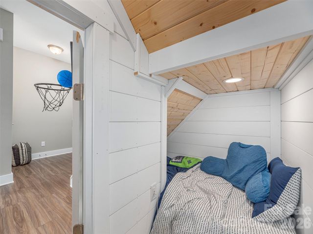 34 S Christie Court, Fletcher, NC 28732