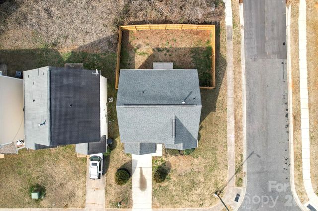 1421 Braveheart Lane, Charlotte, NC 28216