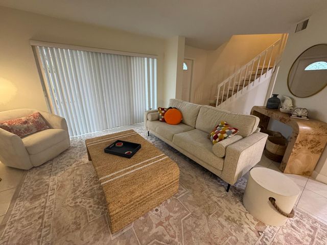 176 Seabreeze Circle, Jupiter, FL 33477