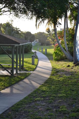 176 Seabreeze Circle, Jupiter, FL 33477
