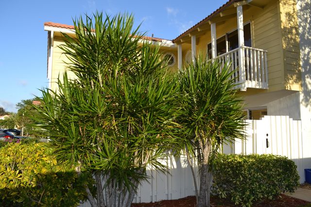 176 Seabreeze Circle, Jupiter, FL 33477