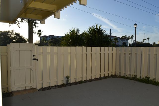176 Seabreeze Circle, Jupiter, FL 33477
