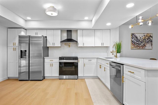 1055 KENSINGTON PARK DRIVE 205, Altamonte Springs, FL 32714