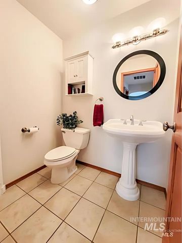 3716 11th St E, Lewiston, ID 83501