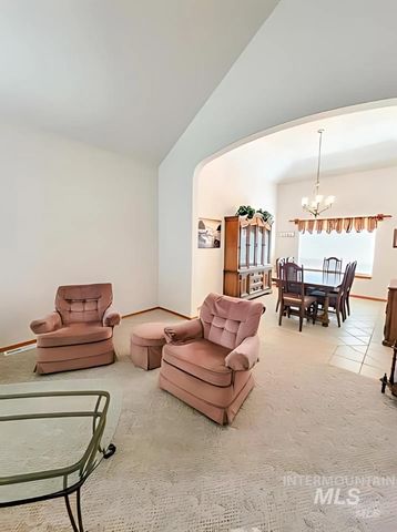 3716 11th St E, Lewiston, ID 83501