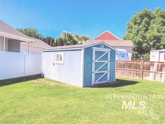 3716 11th St E, Lewiston, ID 83501