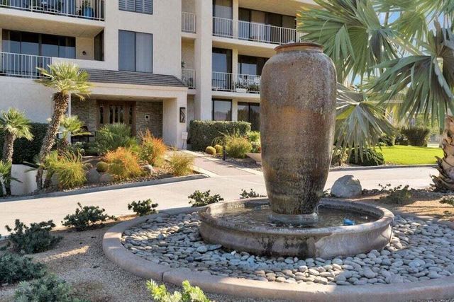 910 Island Drive 302, Rancho Mirage, CA 92270
