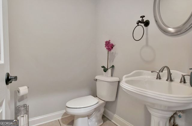 12 N Alexander Creek Road, Newnan, GA 30263